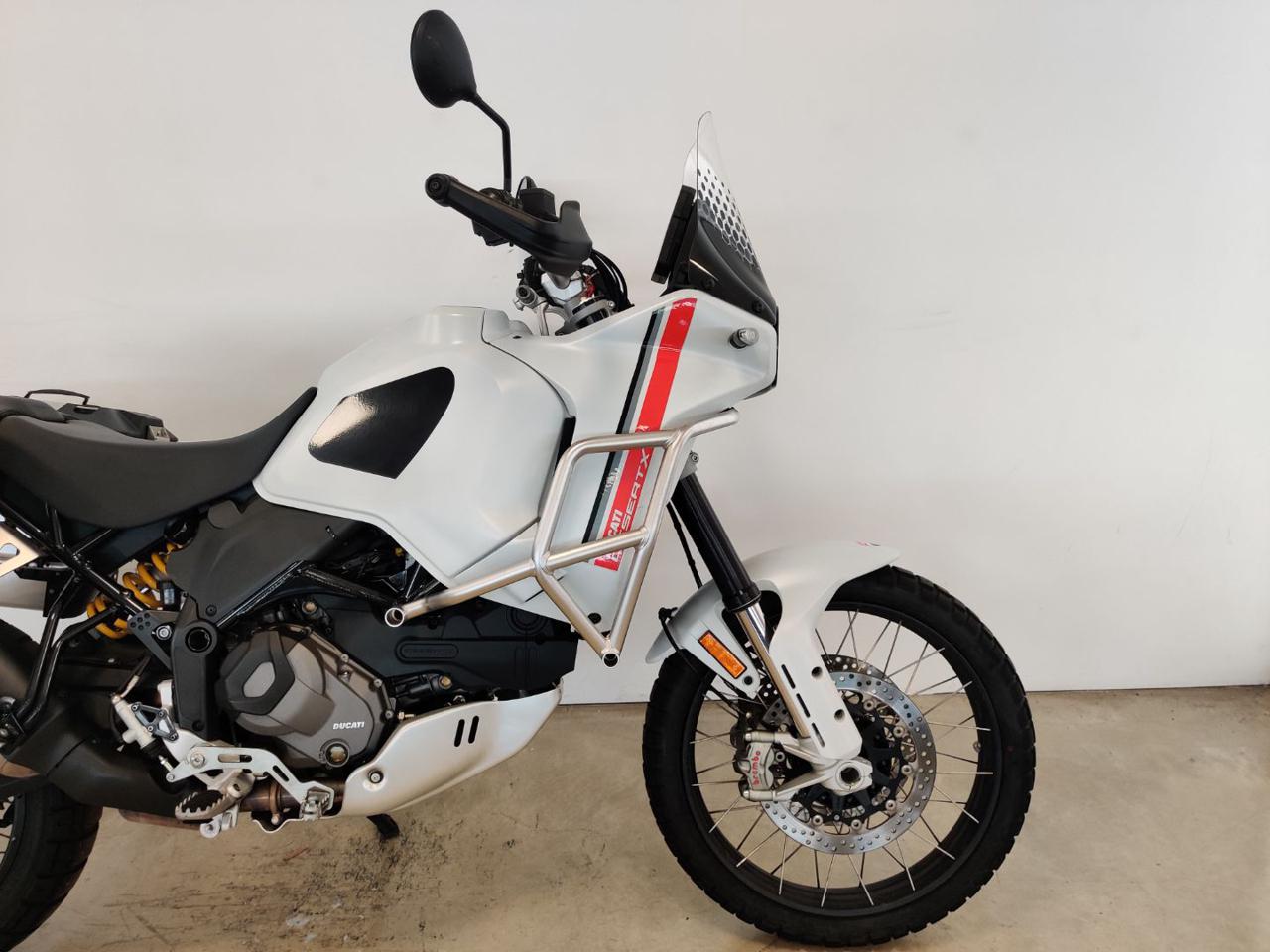 DUCATI DesertX 937 STAR WHITE - 5