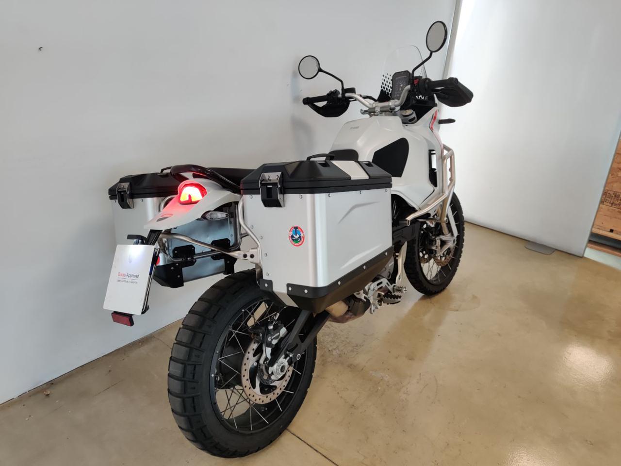 DUCATI DesertX 937 STAR WHITE - 9