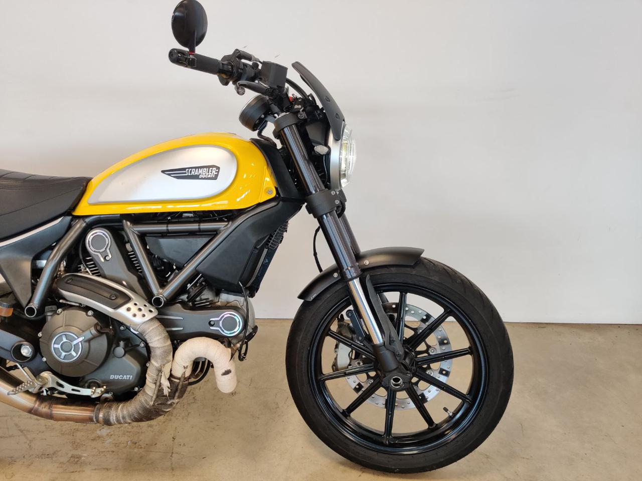 DUCATI Scrambler 800 ICON YELLOW - 5