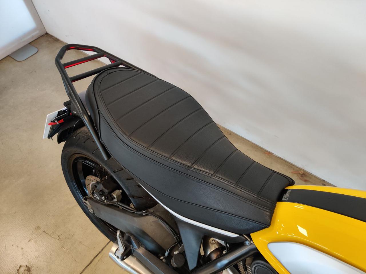 DUCATI Scrambler 800 ICON YELLOW - 8