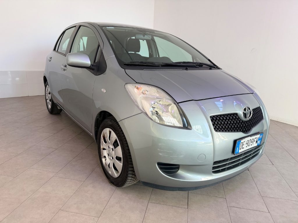 TOYOTA Yaris 1.3 5 porte - 20