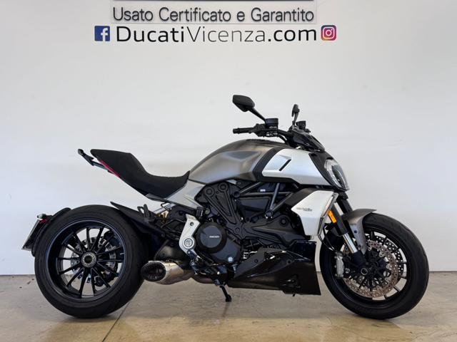 DUCATI Diavel Grigio metallizzato