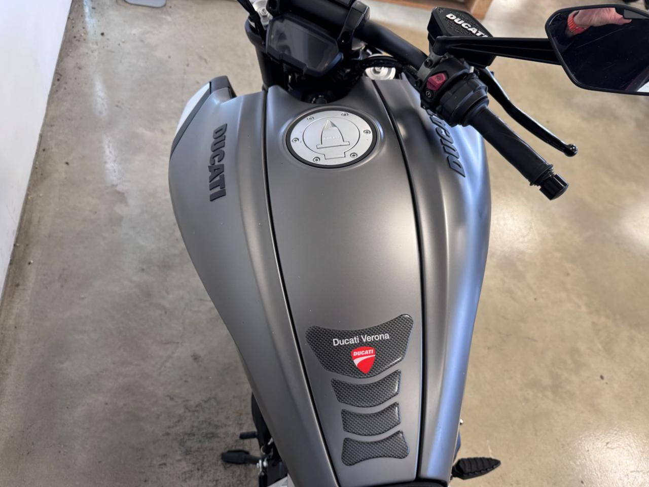 DUCATI Diavel 1260 - 12