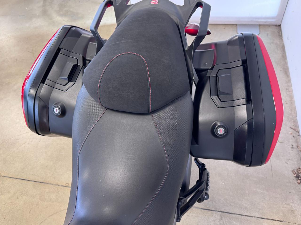 DUCATI Multistrada 950 RED - 10