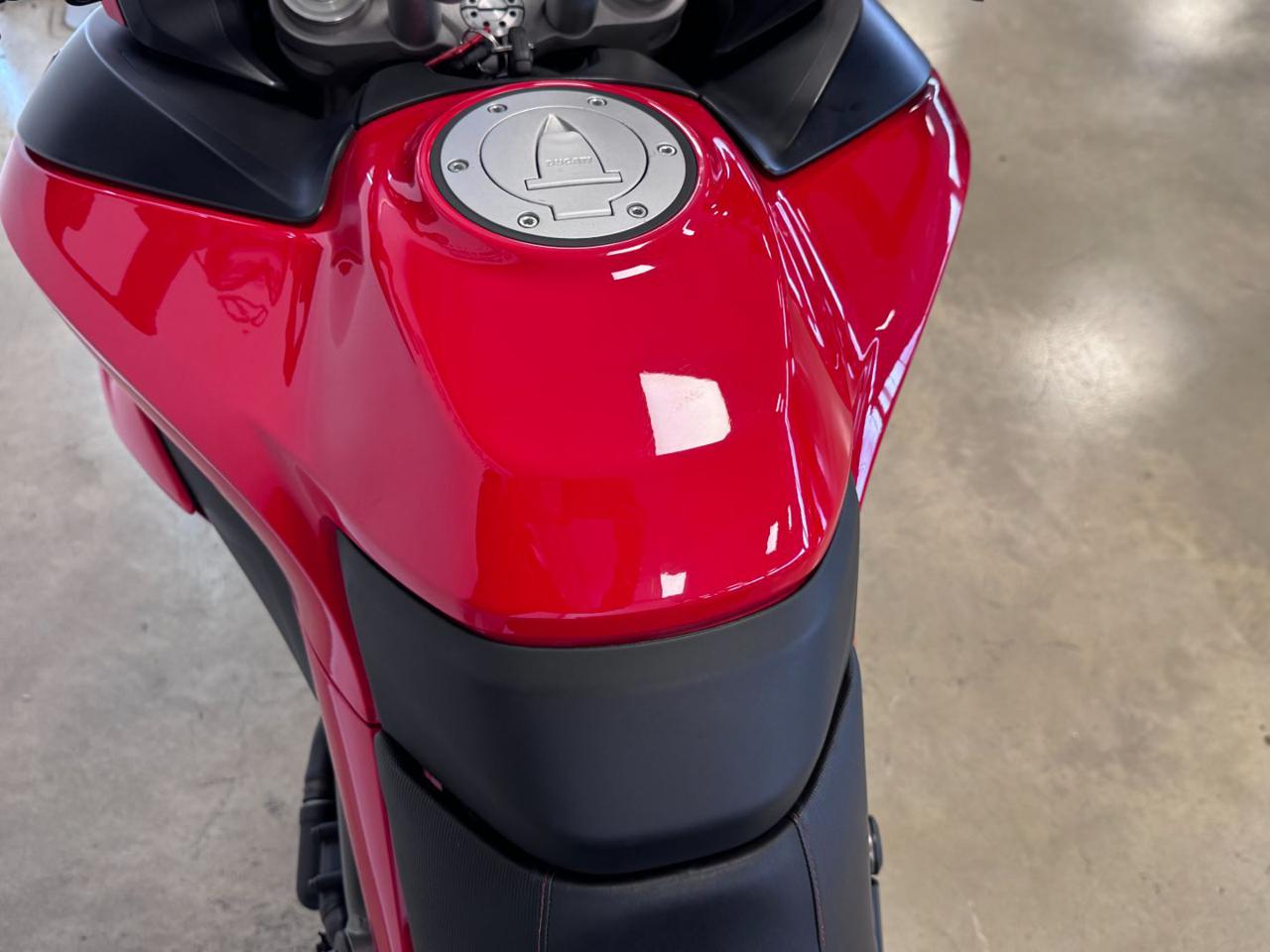 DUCATI Multistrada 950 RED - 11
