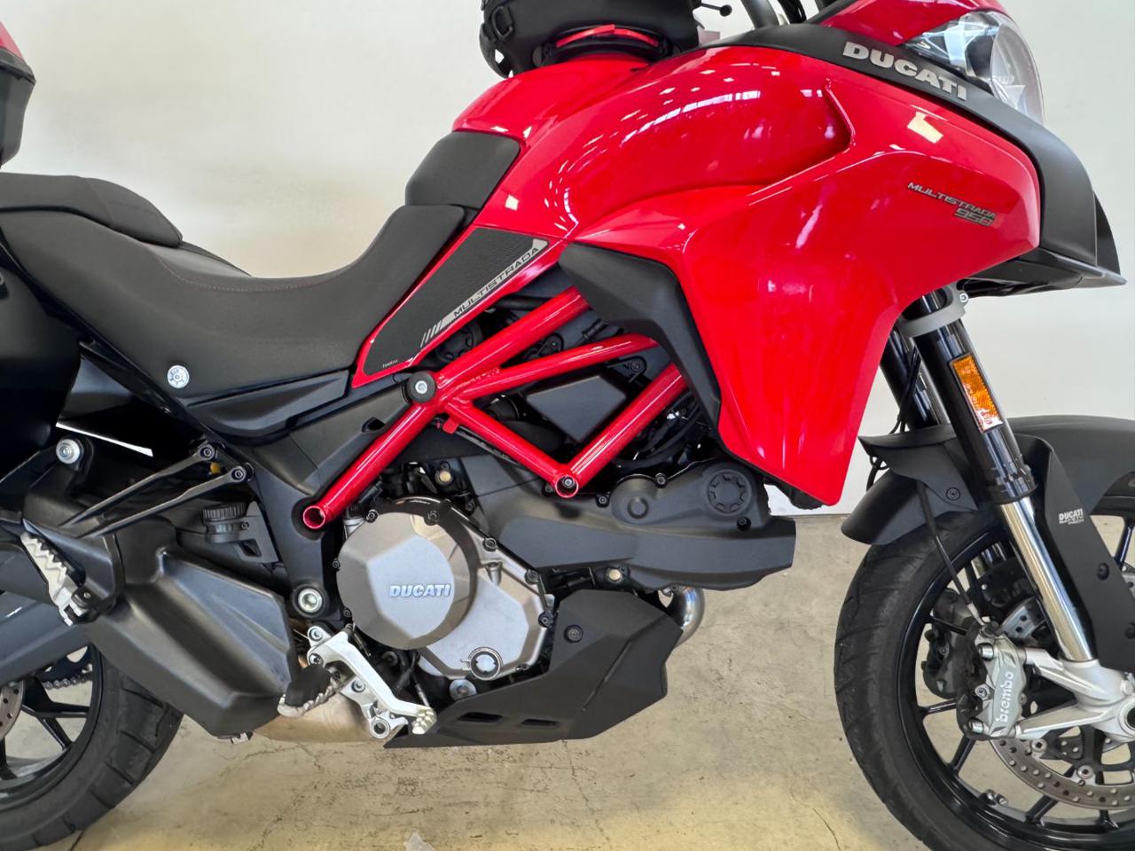 DUCATI Multistrada 950 RED - 6