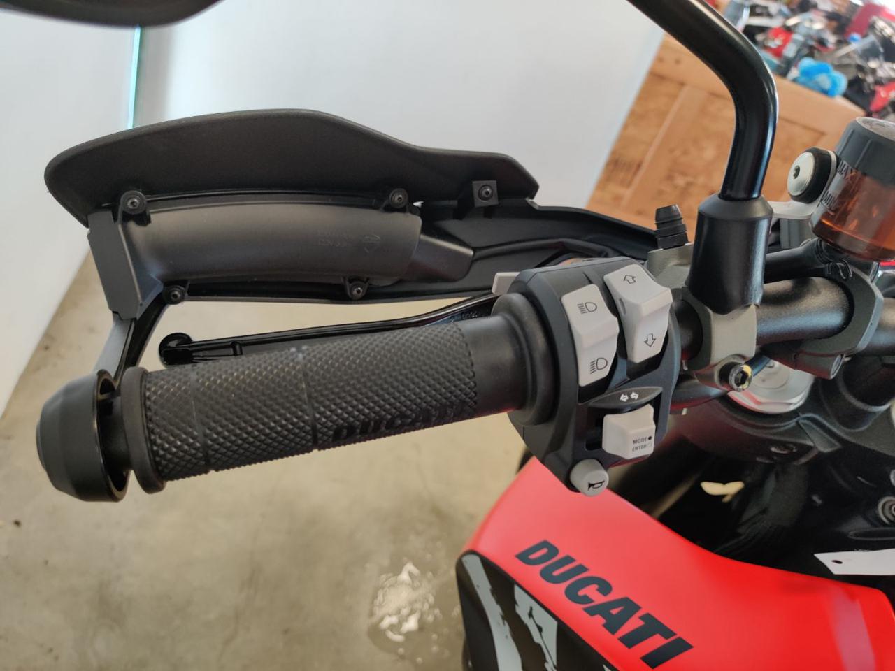 DUCATI Hypermotard 950 RVE MY 2024 - 11