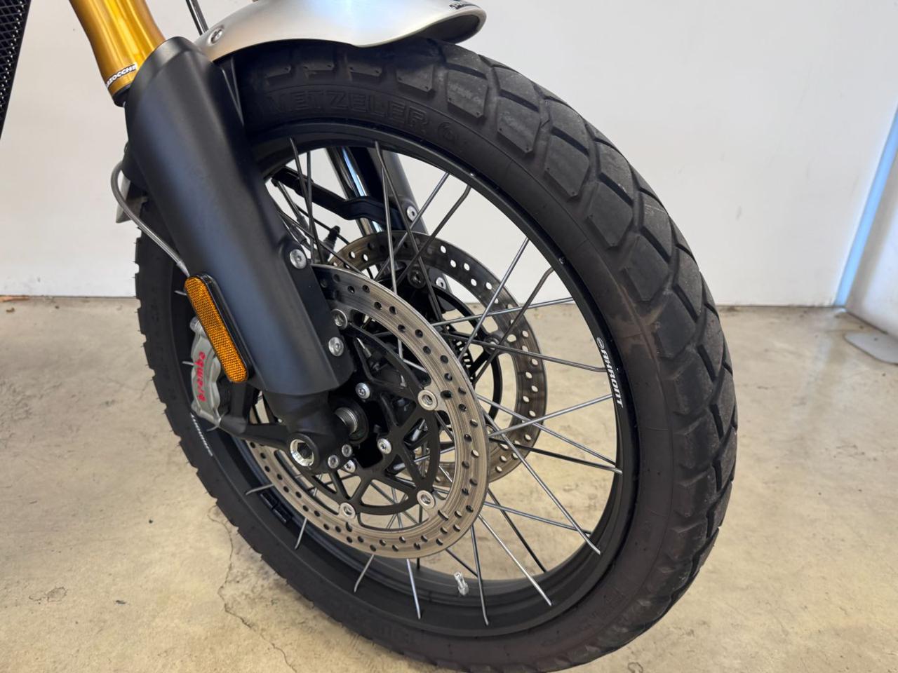 TRIUMPH Scrambler 1200 XE BLACK - 4