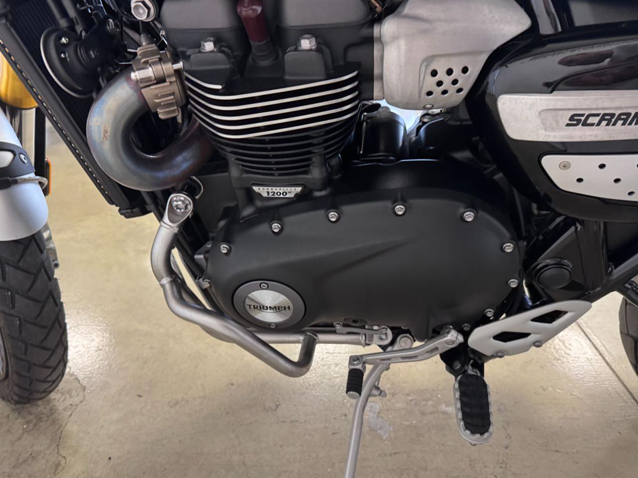 TRIUMPH Scrambler 1200 XE BLACK - 9