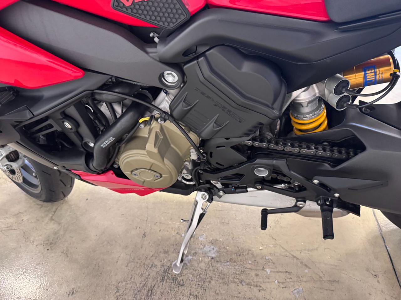 DUCATI Streetfighter V4S RED 2021 - 9