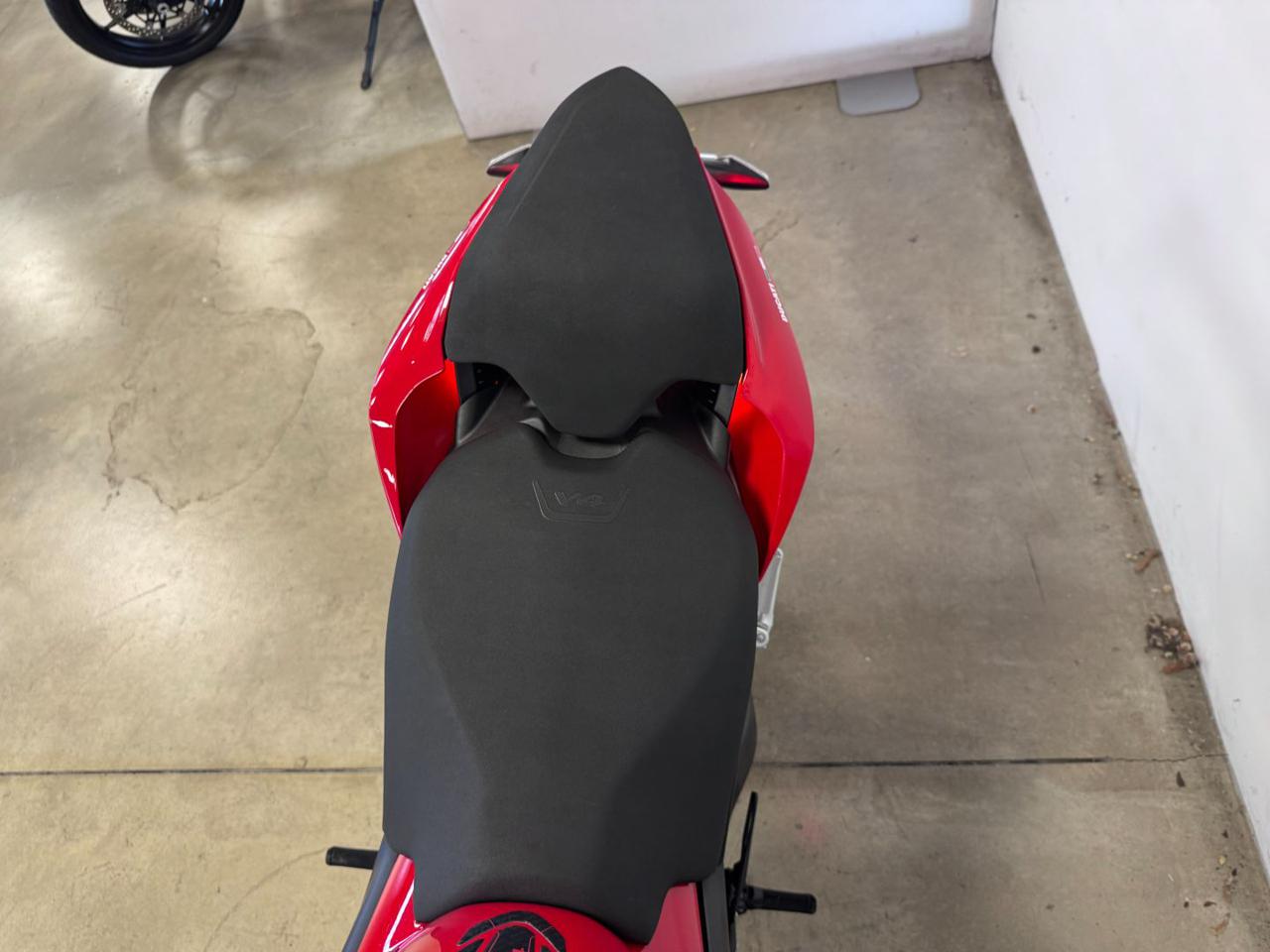 DUCATI Streetfighter V4S RED 2021 - 10