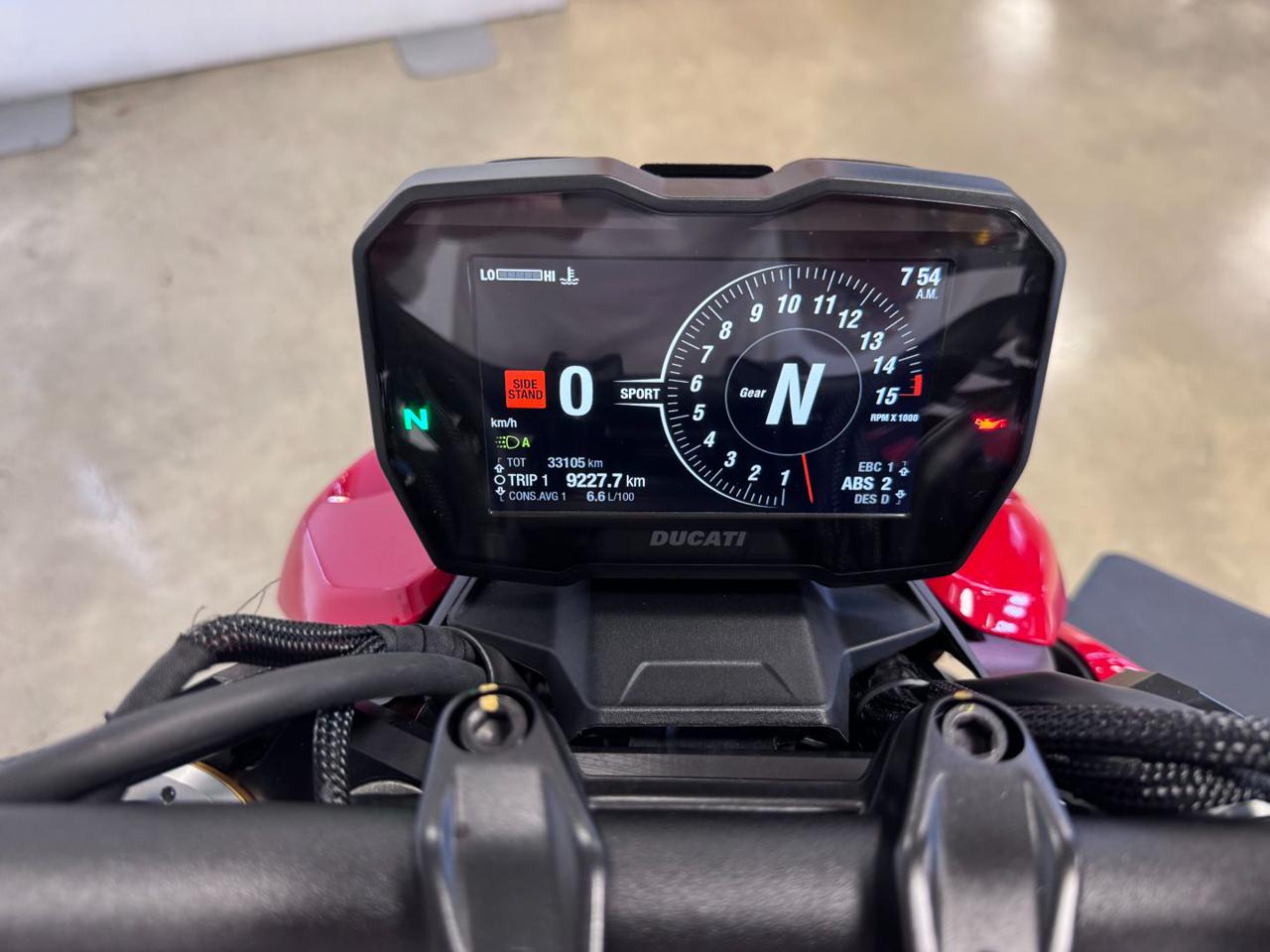 DUCATI Streetfighter V4S RED 2021 - 14
