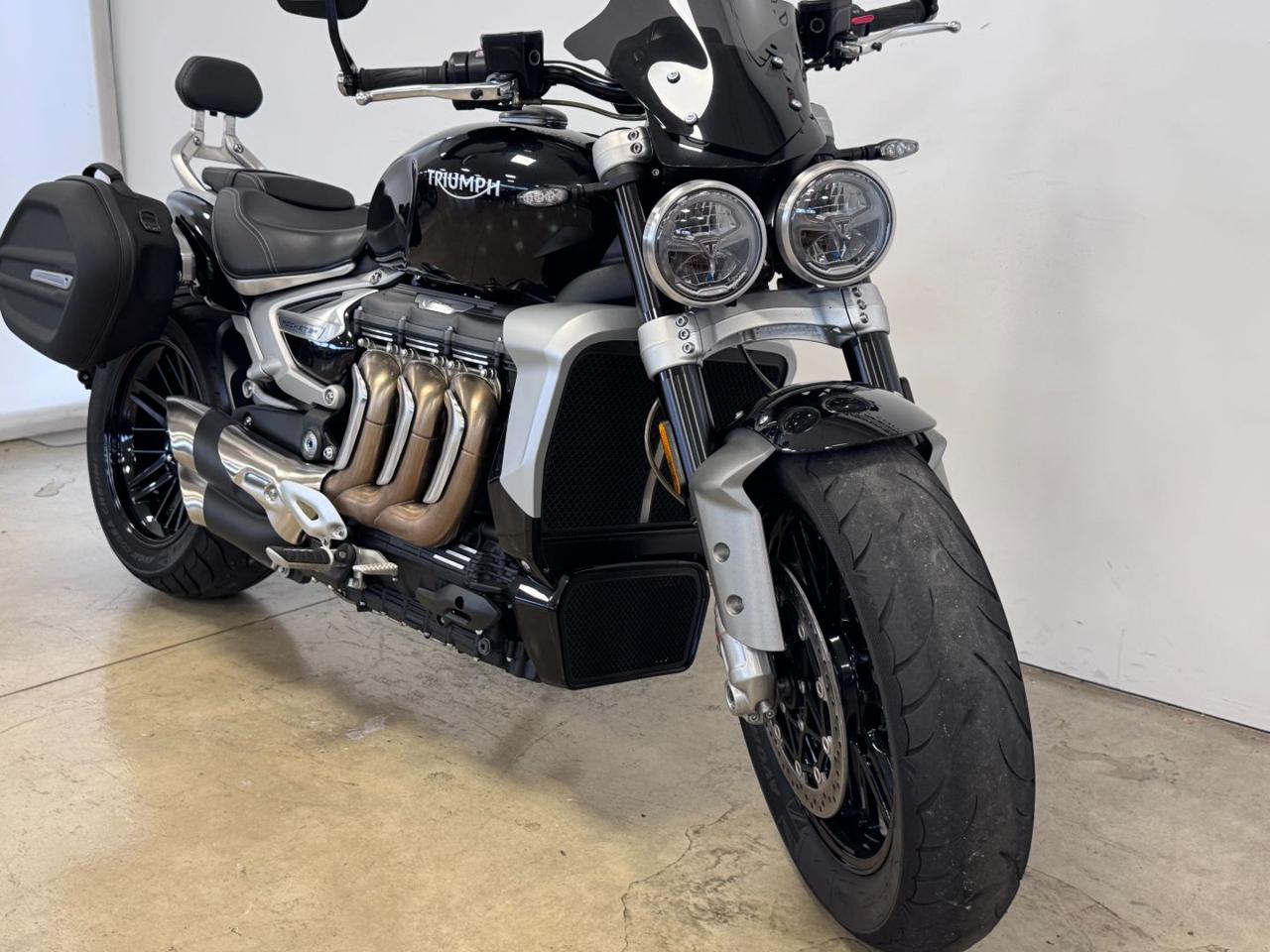 TRIUMPH Rocket 3 R BLACK - 2