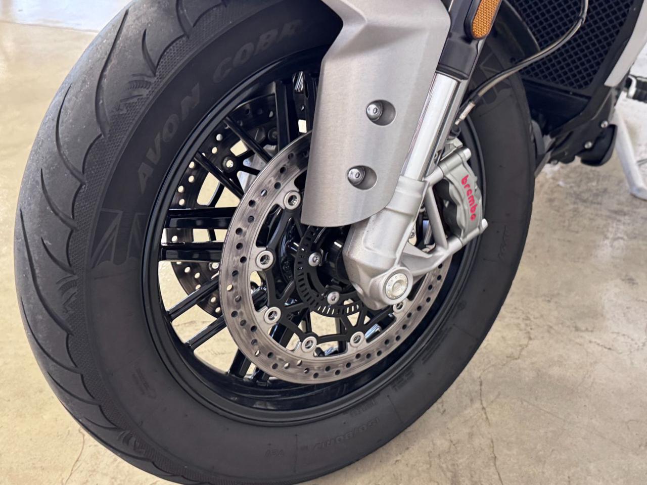 TRIUMPH Rocket 3 R BLACK - 3