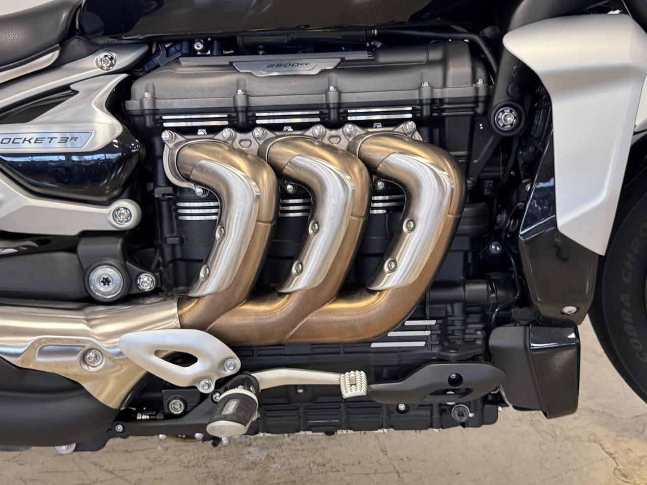 TRIUMPH Rocket 3 R BLACK - 5