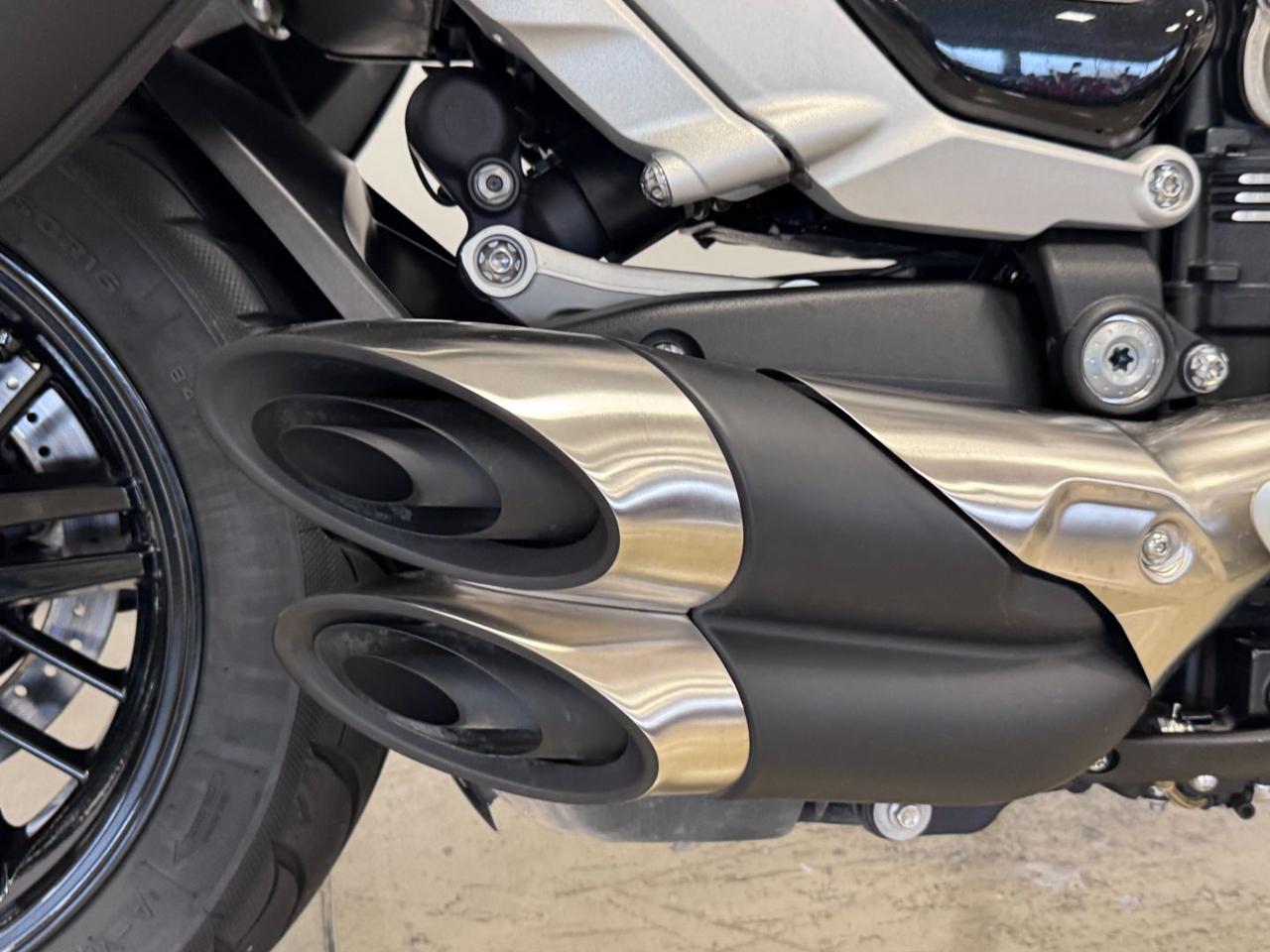 TRIUMPH Rocket 3 R BLACK - 6