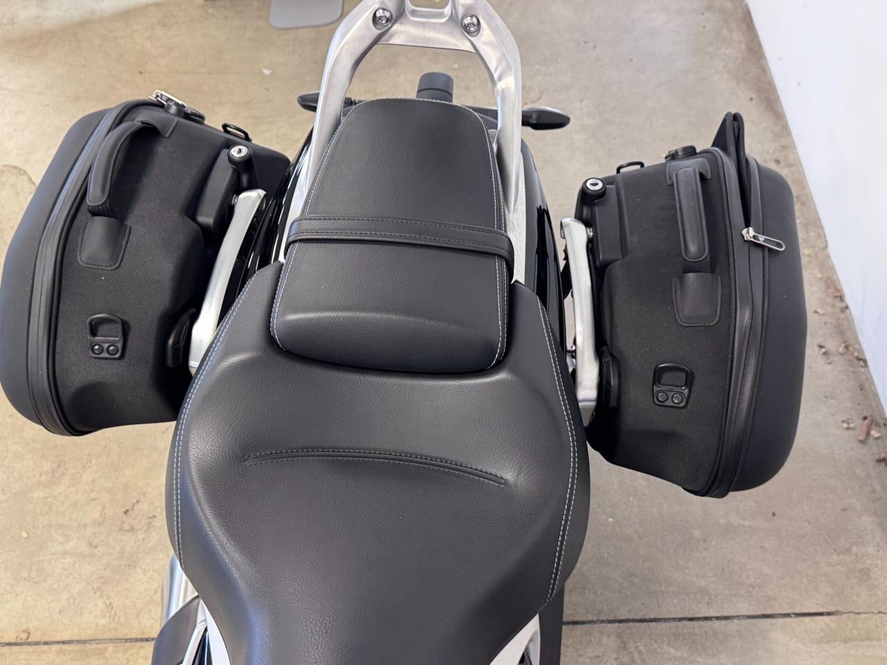 TRIUMPH Rocket 3 R BLACK - 11