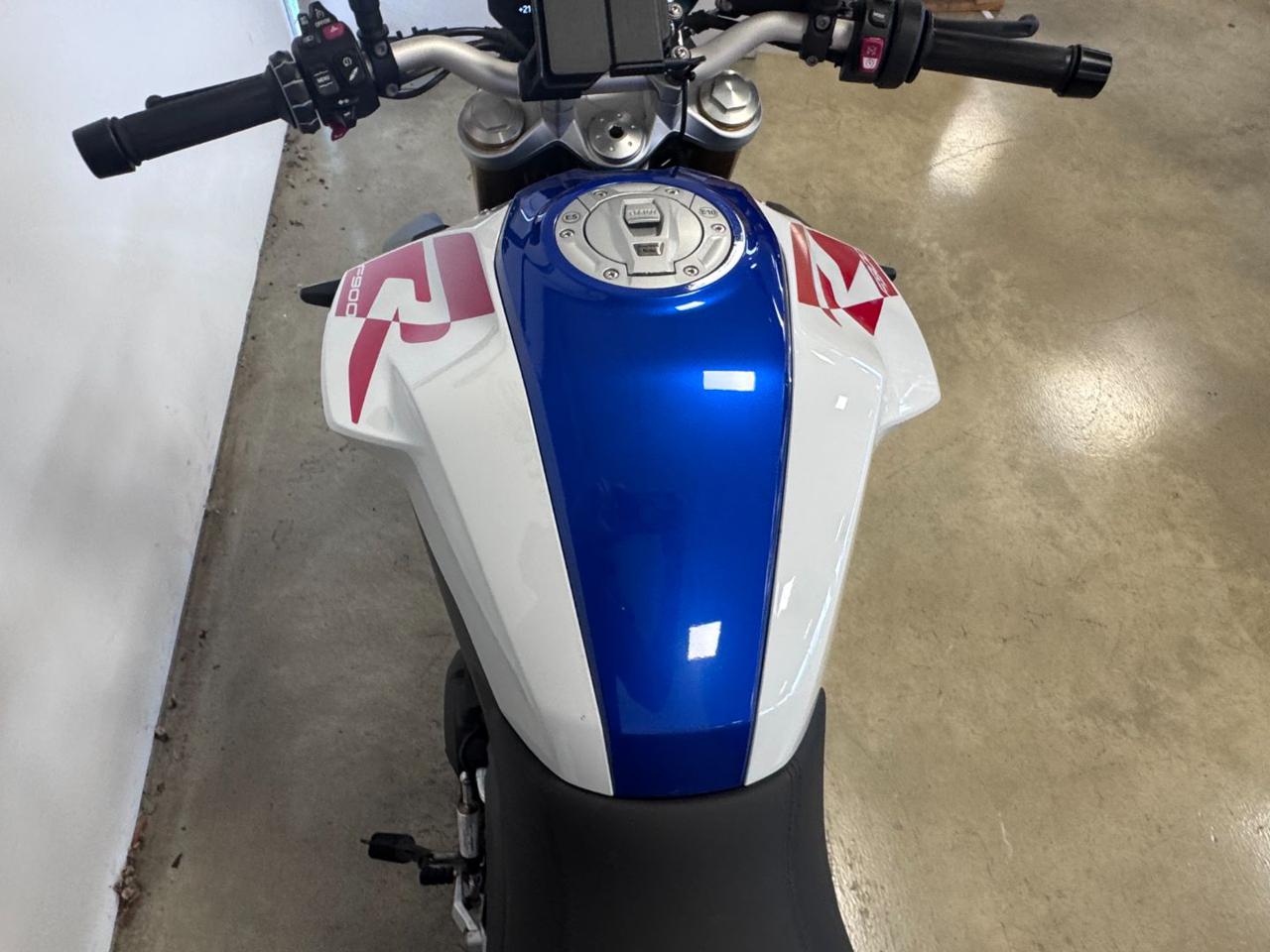 BMW F 900 R SPORT - 10