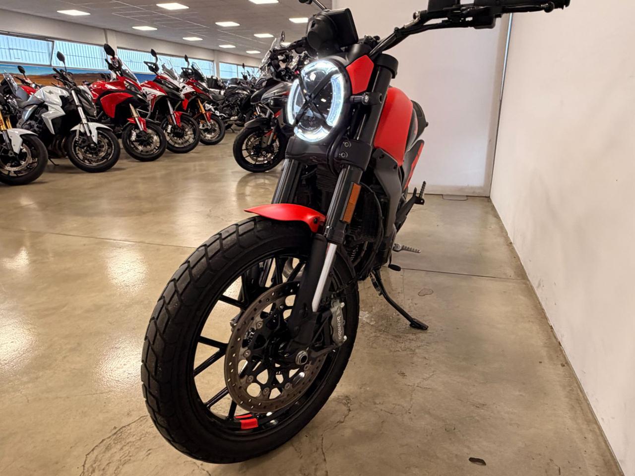 DUCATI Scrambler 800 FULL THROTTLE - 3