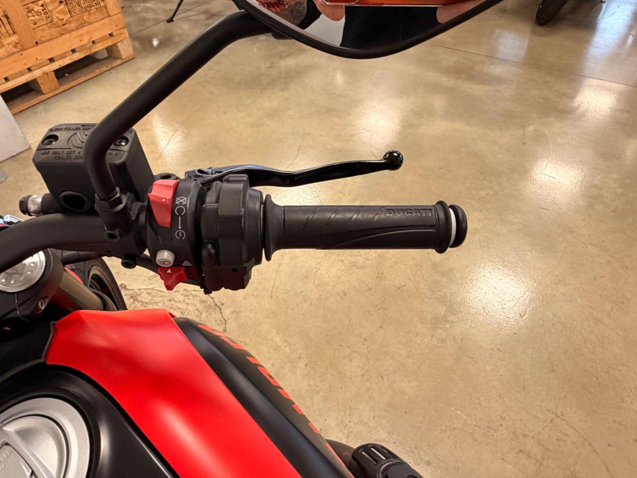 DUCATI Scrambler 800 FULL THROTTLE - 11