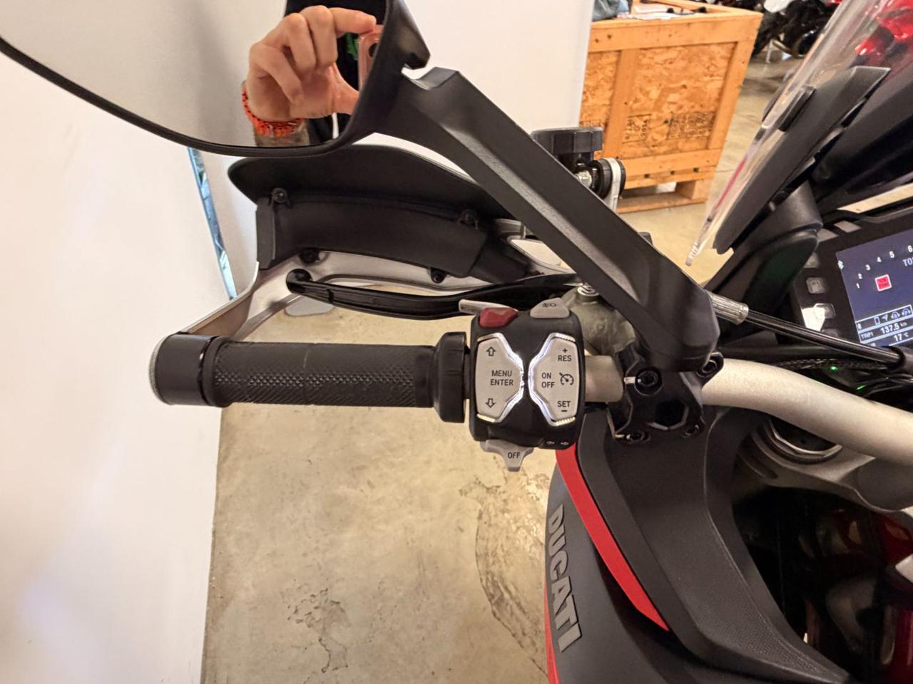 DUCATI Multistrada 1200 S - 13