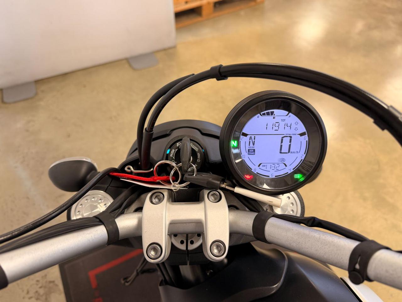 DUCATI Scrambler 800 ICON DARK - 14