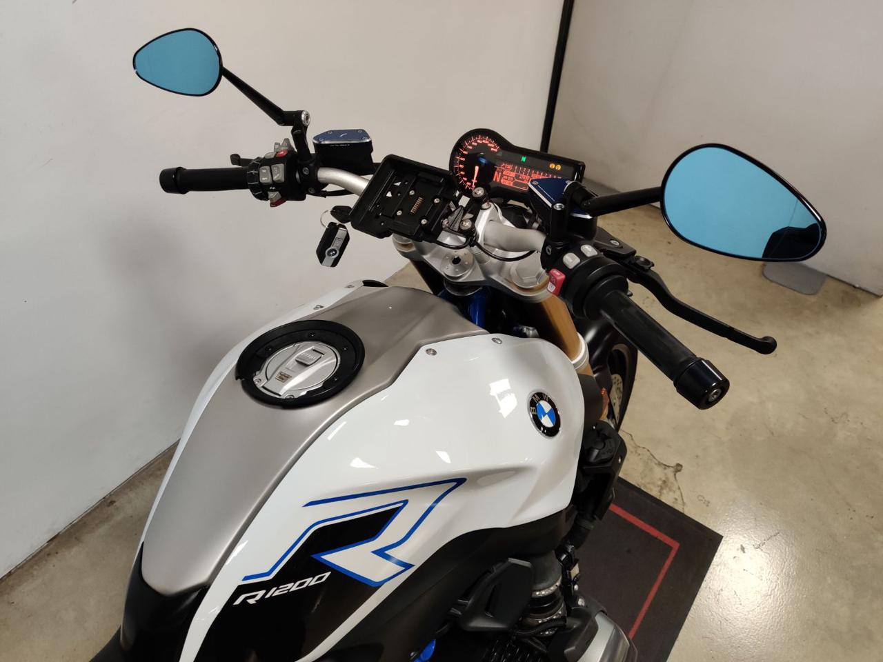 BMW R 1200 R MY 2018 - 9