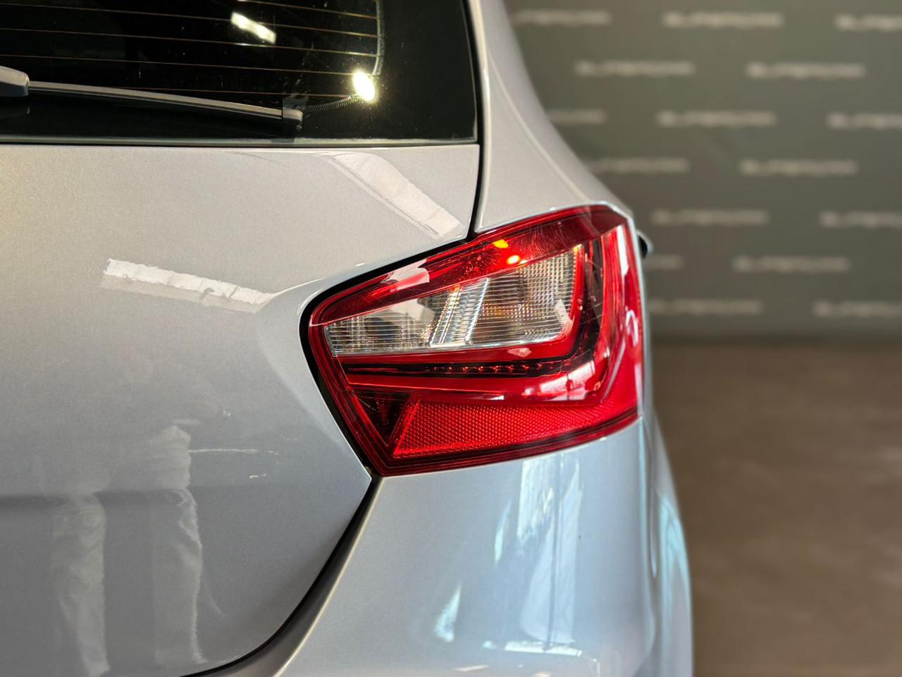 SEAT Ibiza 1.0 75 CV 5p. Xcellence - 6