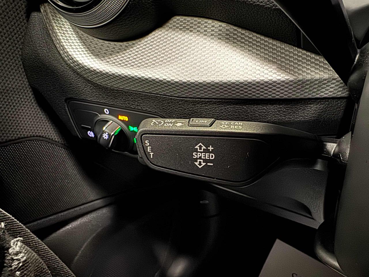 AUDI Q2 35 TDI S tronic Business Advanced - 22