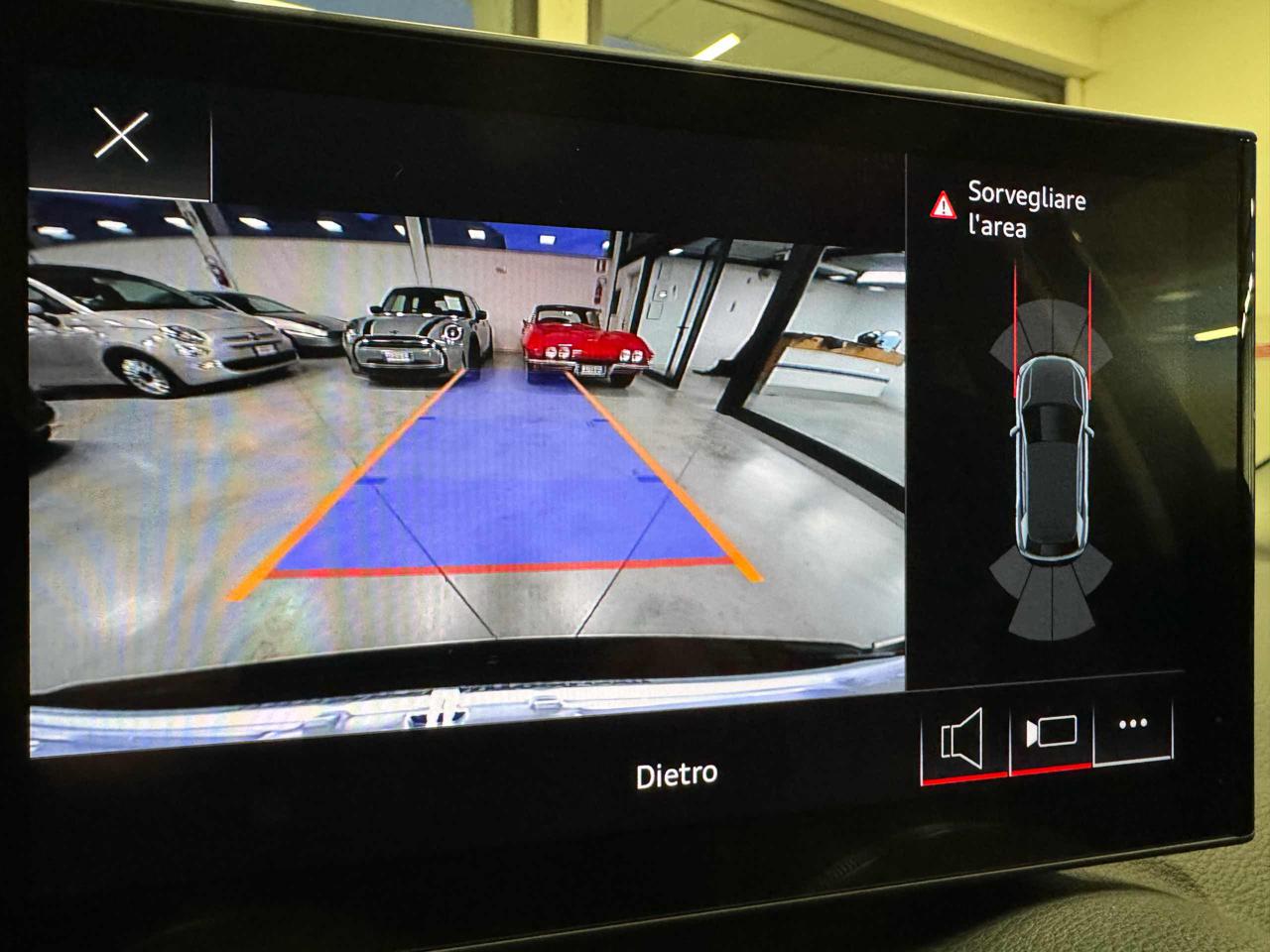 AUDI Q2 35 TDI S tronic Business Advanced - 8