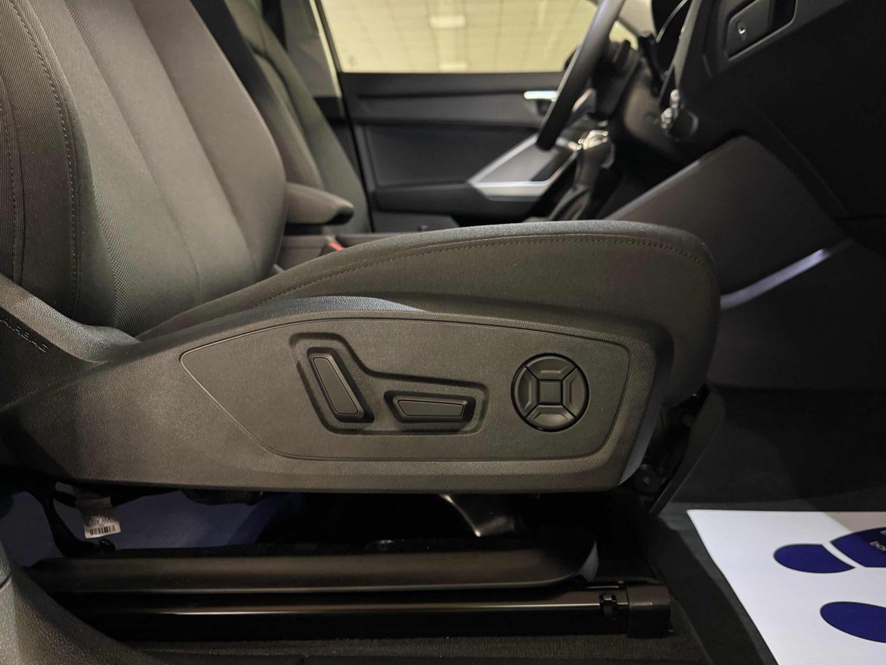 AUDI Q3 35 TDI S tronic Business Advanced - 18