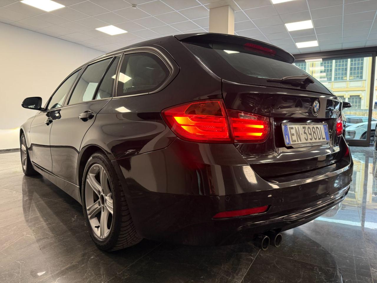 Bmw 330 d Touring Sport 2012 - foto 4