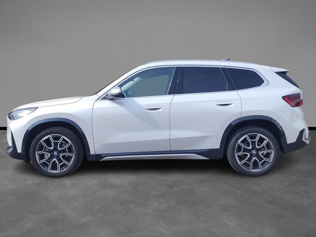 BMW X1 sDrive 18d xLine Aut. + Tetto apr. - 3