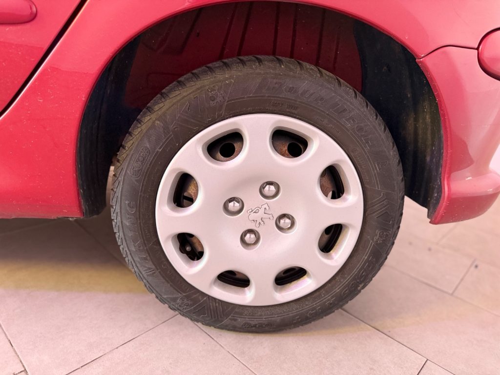 PEUGEOT 206 1.1 5p. Sweet Years - 16