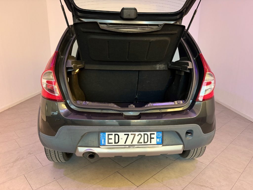 DACIA Sandero Stepway 1.6 8V 90CV - 7