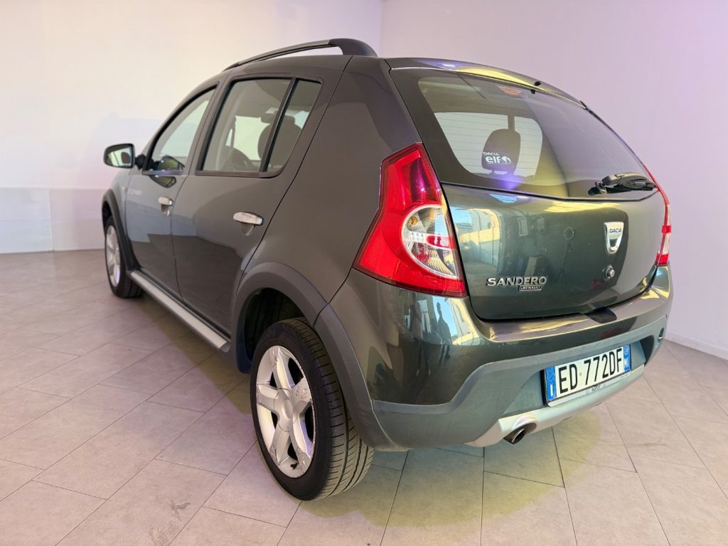 DACIA Sandero Stepway 1.6 8V 90CV - 9