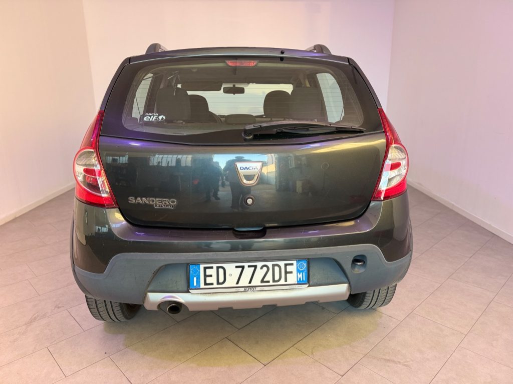 DACIA Sandero Stepway 1.6 8V 90CV - 10