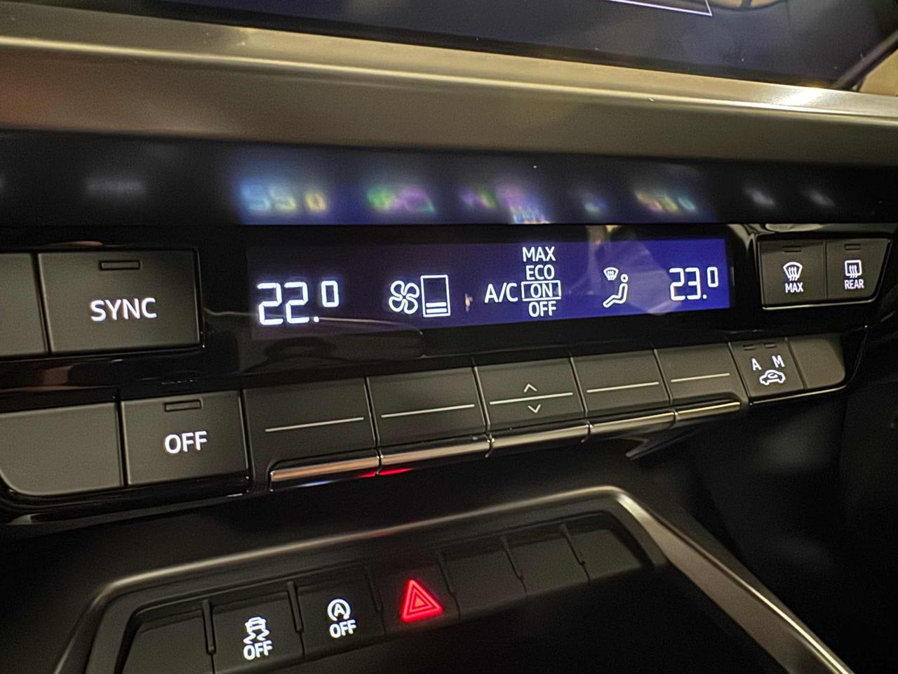 AUDI A3 SPB 30 g-tron S tronic Business - 18