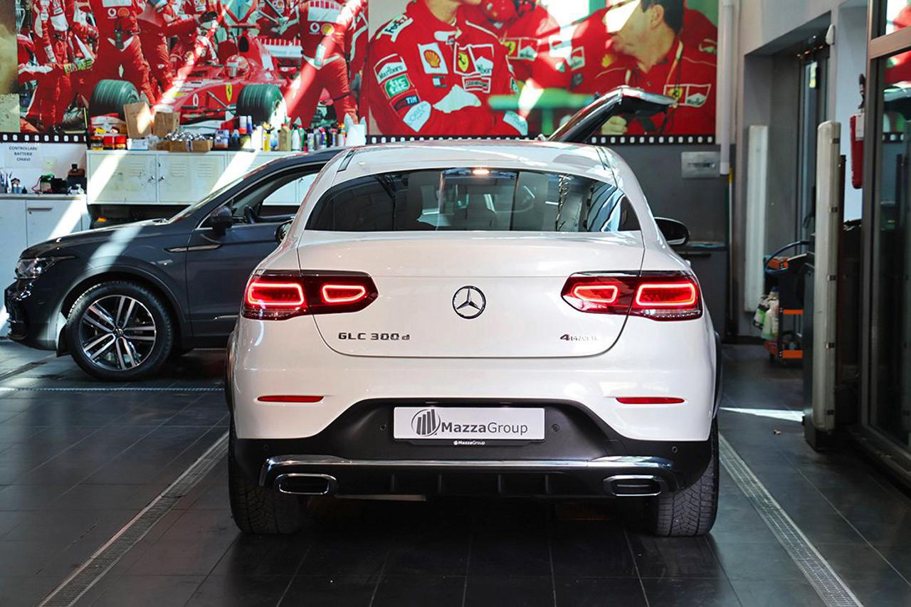MERCEDES-BENZ GLC 300 d 4Matic Coupé Premium AMG - 4