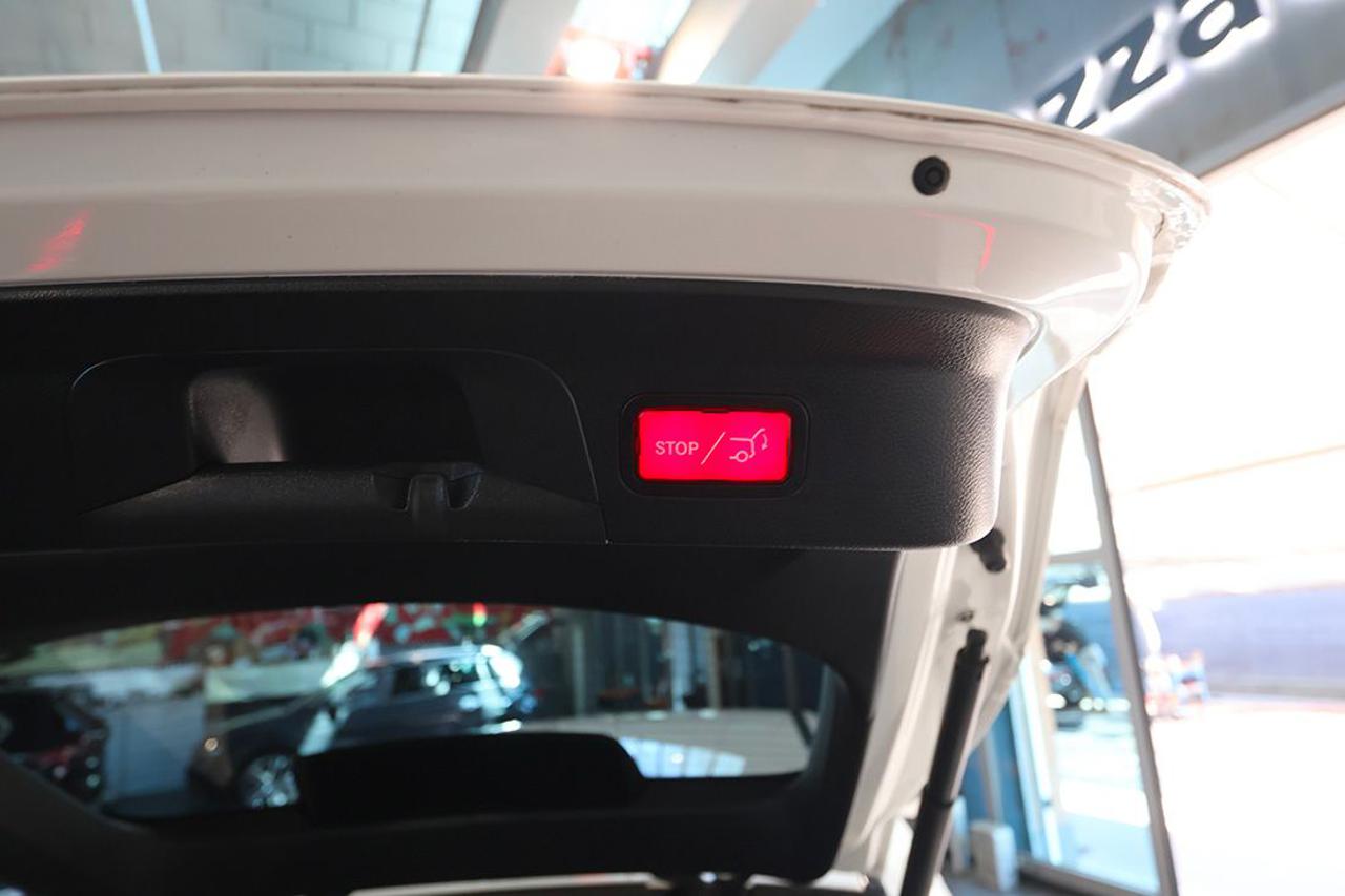 MERCEDES-BENZ GLC 300 d 4Matic Coupé Premium AMG - 13