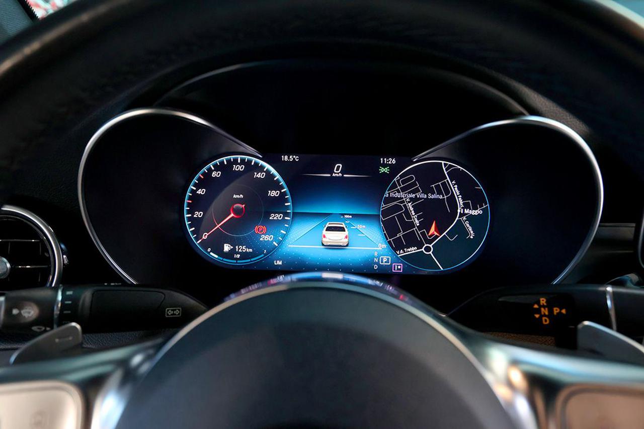 MERCEDES-BENZ GLC 300 d 4Matic Coupé Premium AMG - 31