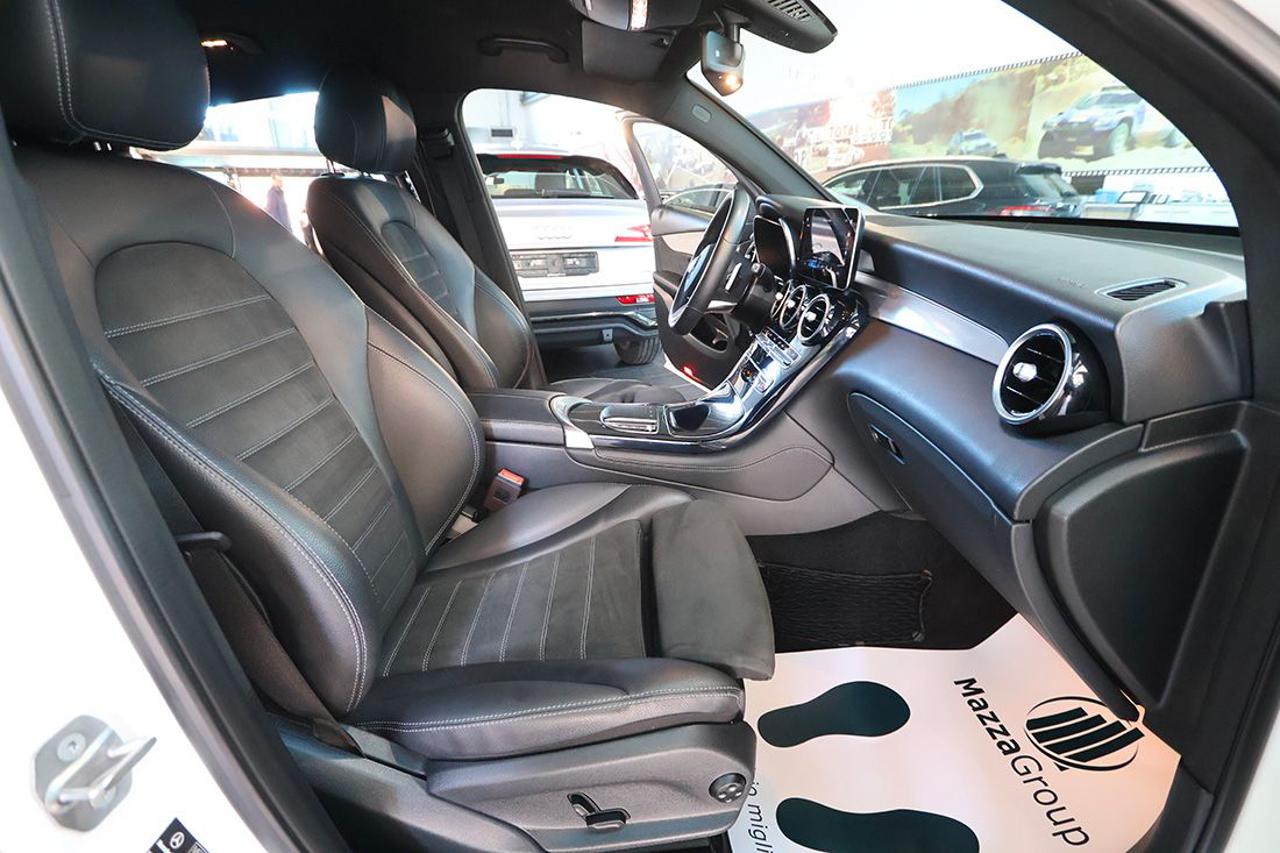 MERCEDES-BENZ GLC 300 d 4Matic Coupé Premium AMG - 38