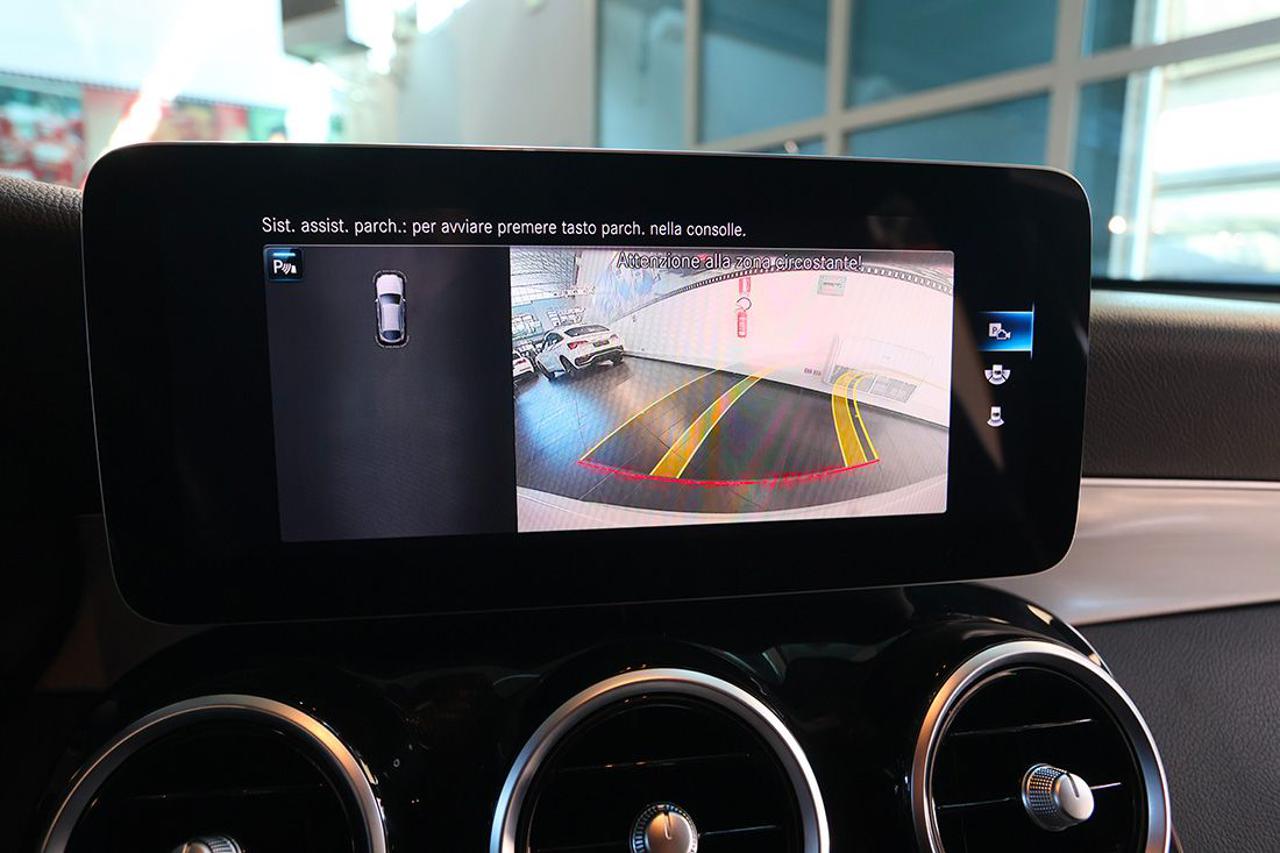 MERCEDES-BENZ GLC 300 d 4Matic Coupé Premium AMG - 26