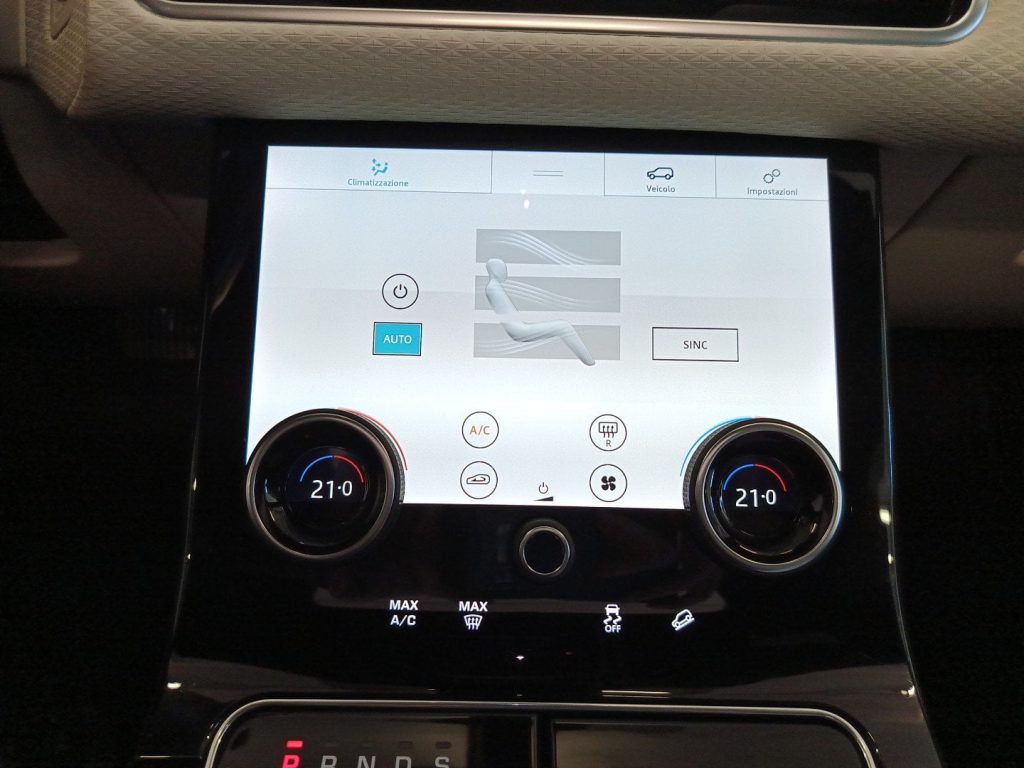 LAND ROVER Range Rover Velar Range Rover Velar 2.0d i4 R-Dynamic 240cv auto my1 - 14