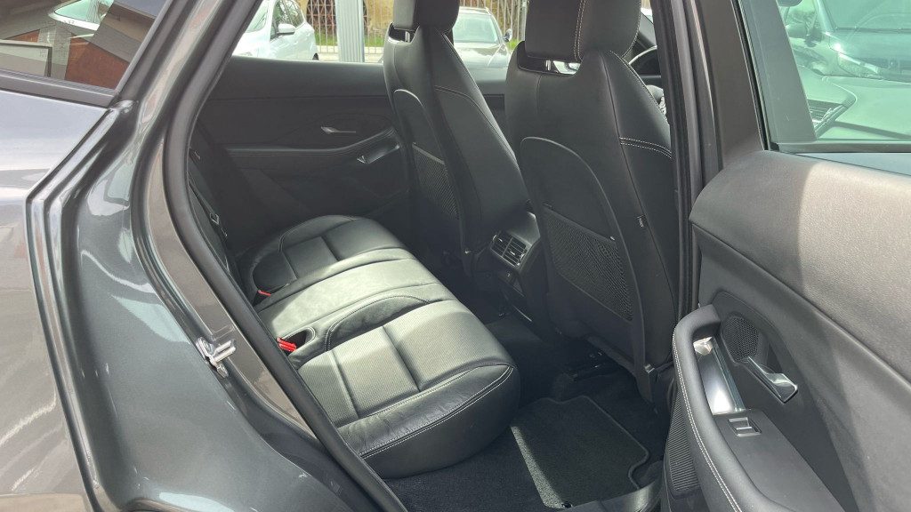 JAGUAR E-Pace 2.0D 150 CV AWD aut. R-Dynamic - 18