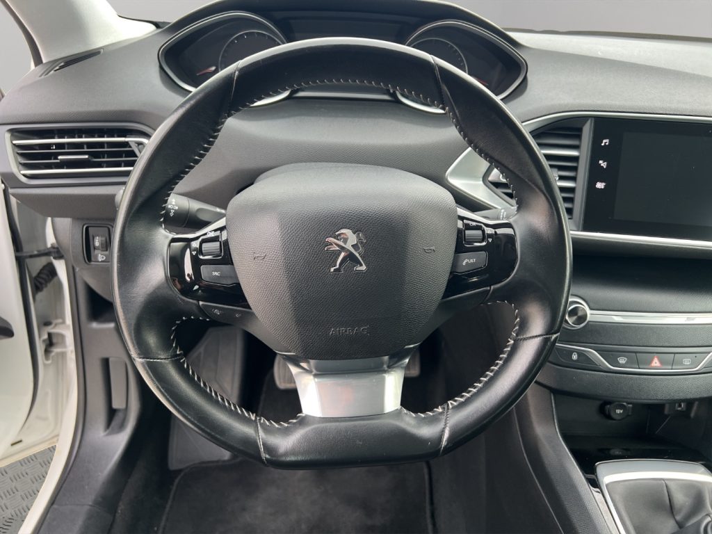 PEUGEOT 308 SW 130cv autocarro n1 - 11