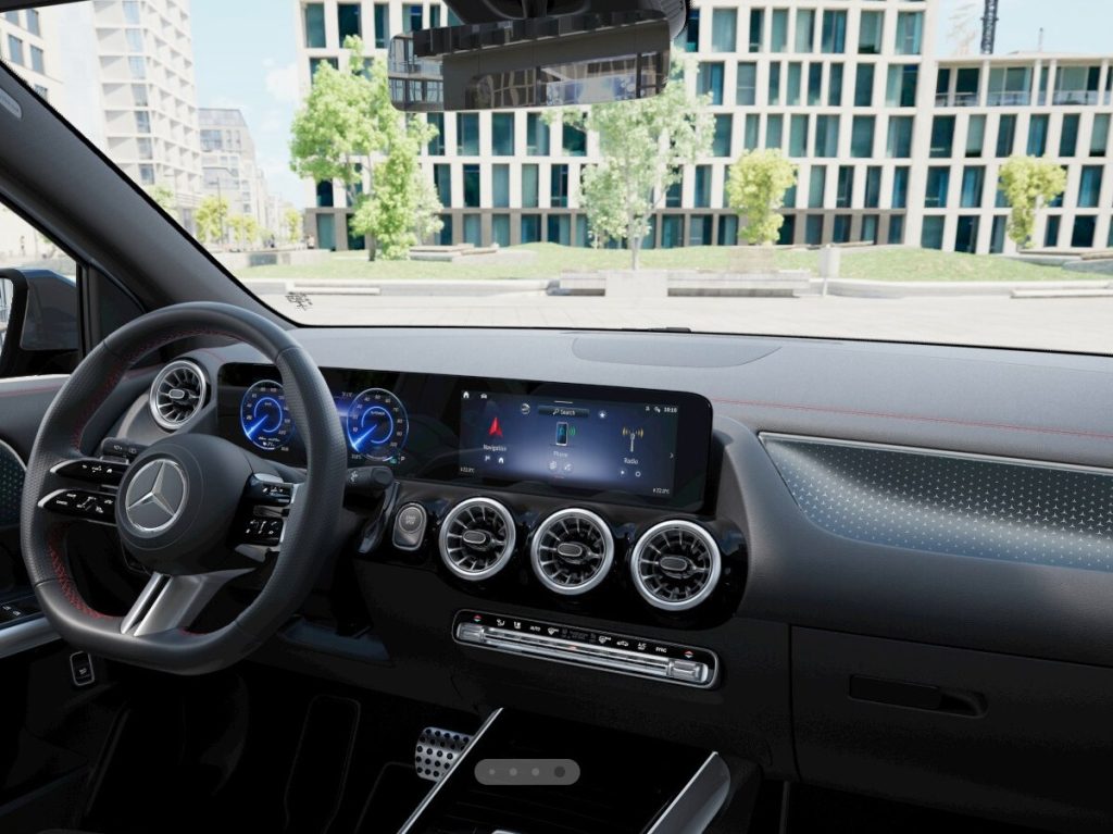 MERCEDES-BENZ EQA 250+ AMG Line Advanced - 8