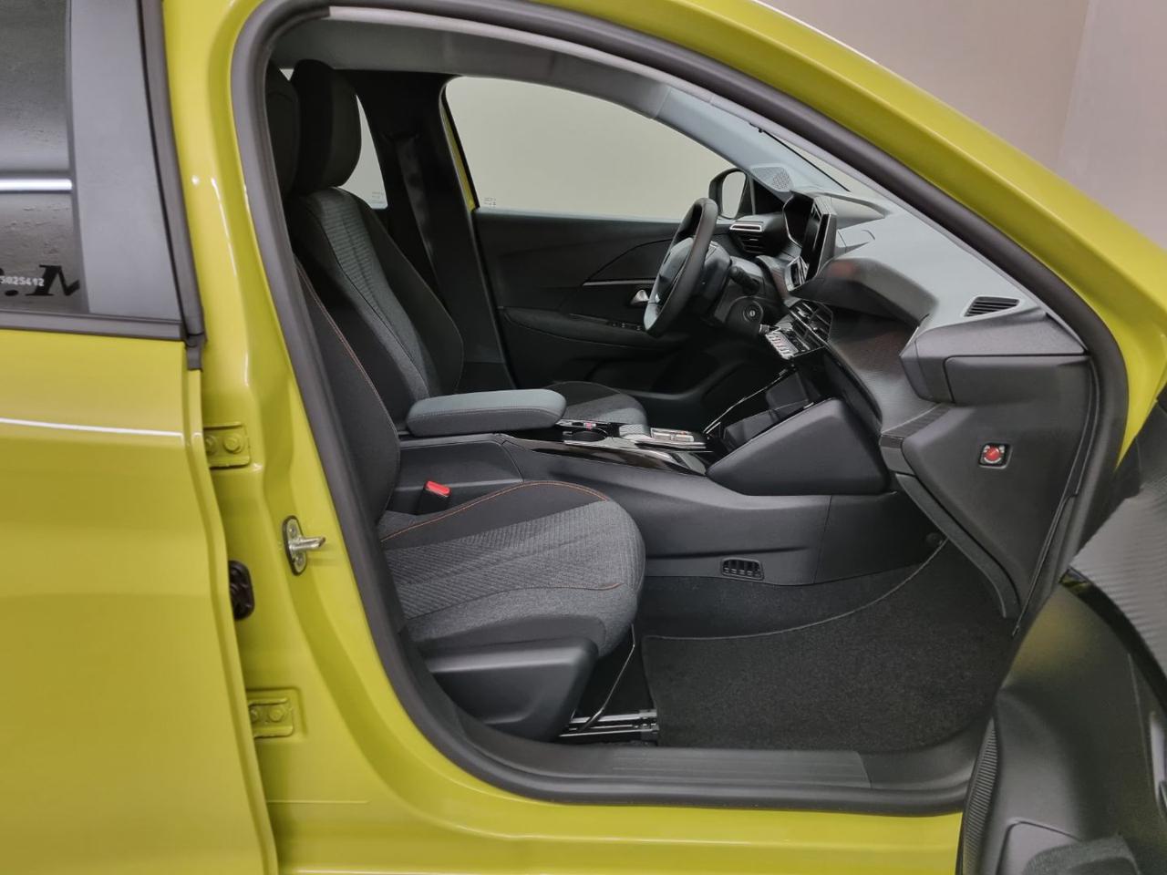 PEUGEOT 208 Hybrid 110 e-DCS6 Business - 11