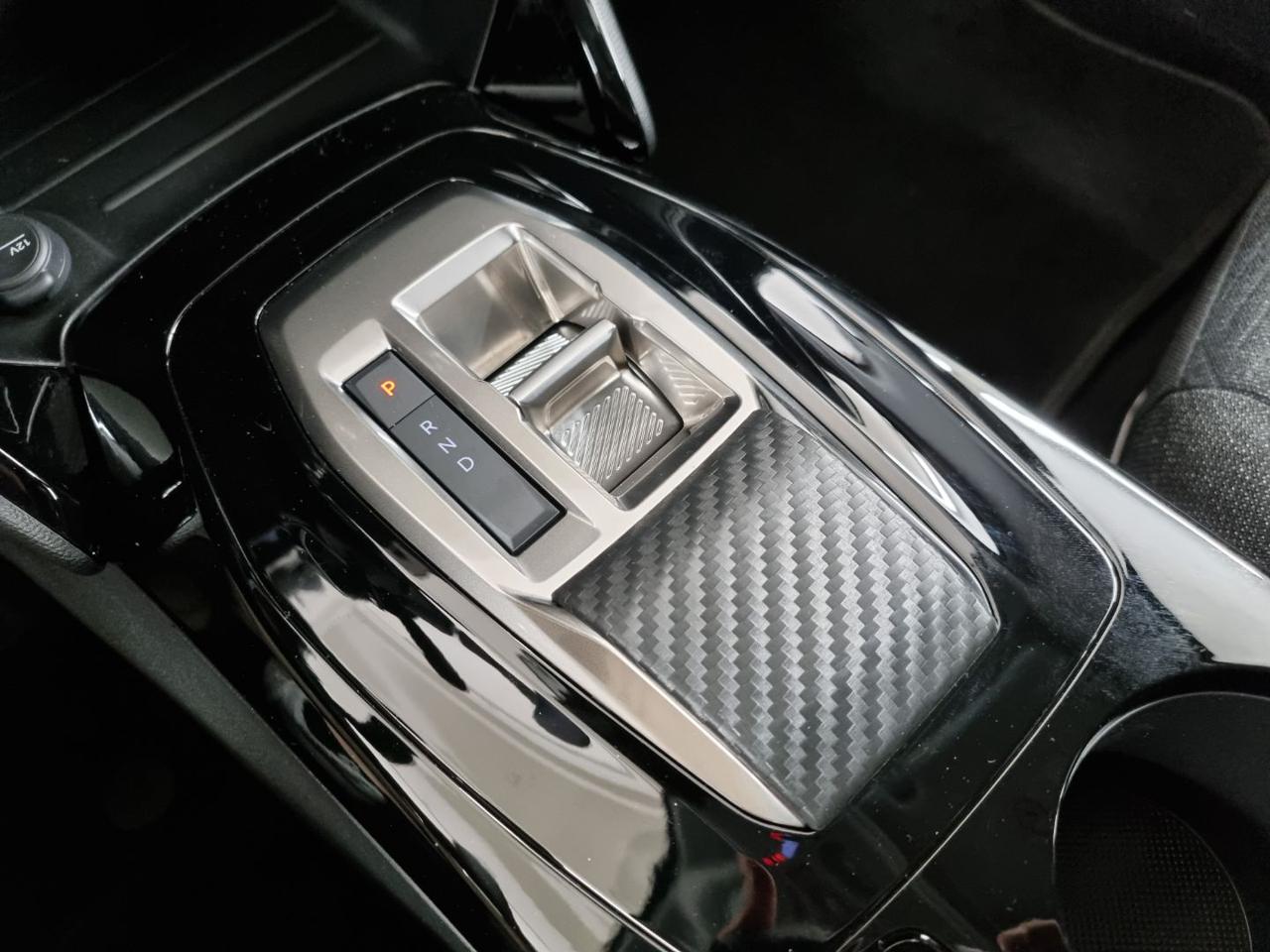 PEUGEOT 208 Hybrid 110 e-DCS6 Business - 16