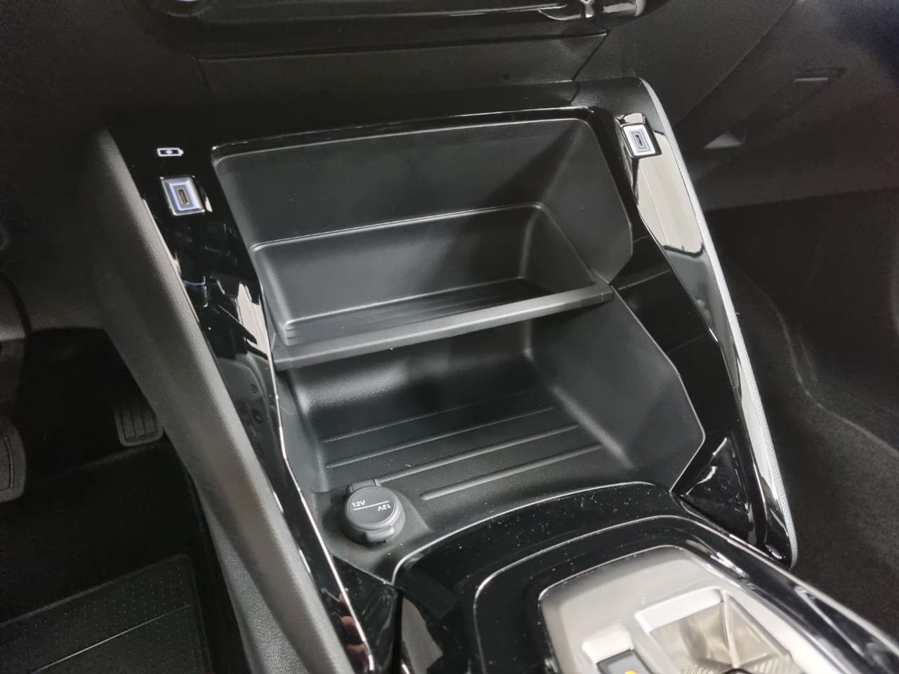 PEUGEOT 208 Hybrid 110 e-DCS6 Business - 21